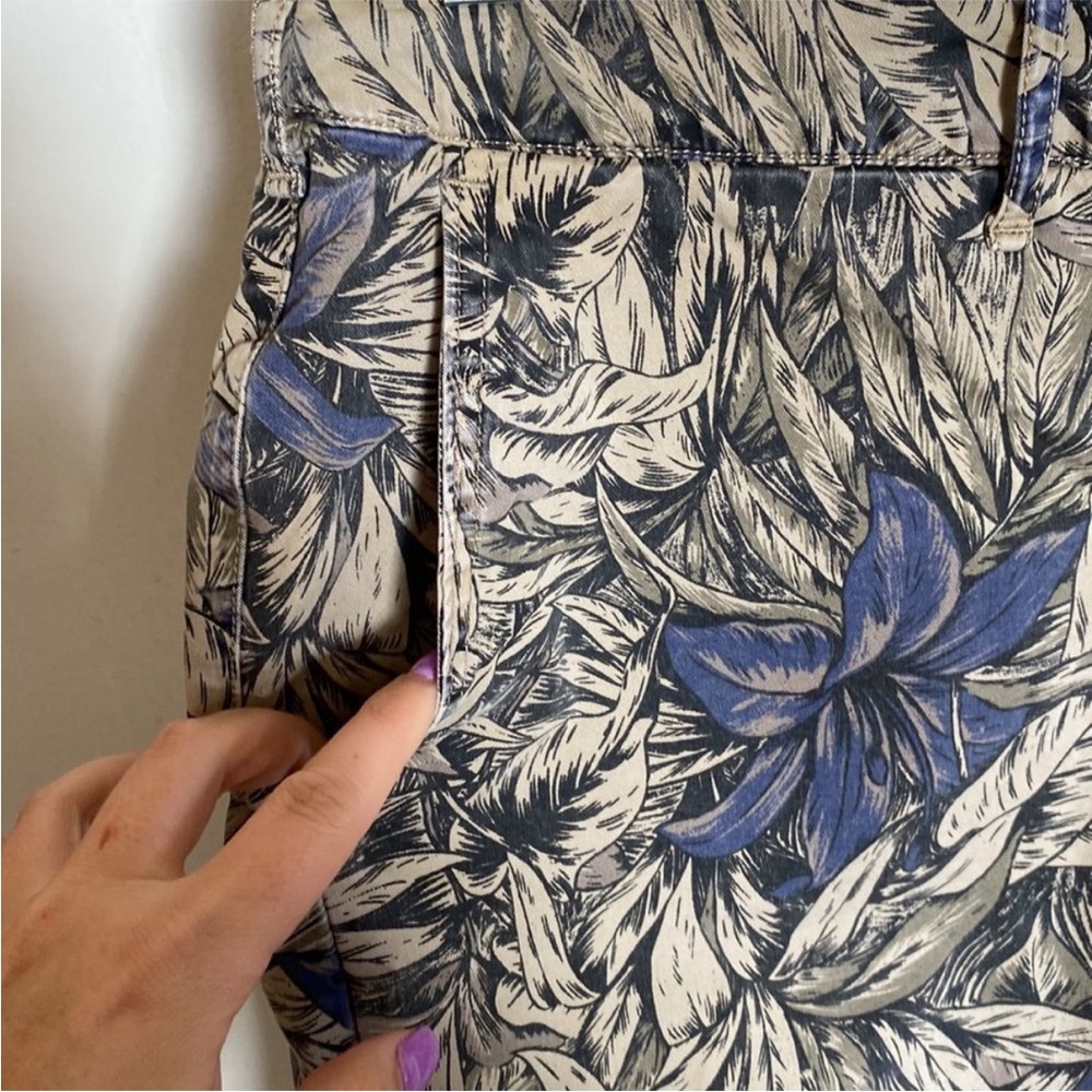 Abercrombie Fitch Shorts Floral tropical Print Stretch
Size 34 - Picture 7 of 12